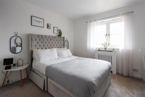 1 bedroom flat for sale, Heol Cilffrydd, Barry