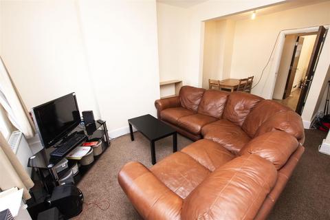 3 bedroom house to rent, Harborne Park Road, Birmingham B17