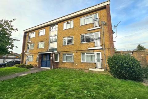 2 bedroom ground floor flat to rent, Roberts Road, Shirley