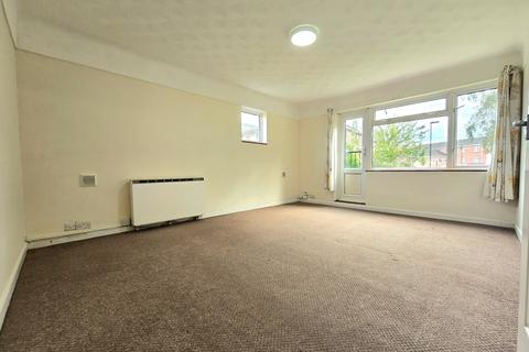 2 bedroom ground floor flat to rent, Roberts Road, Shirley