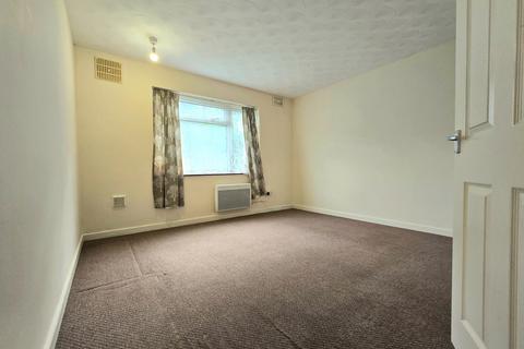 2 bedroom ground floor flat to rent, Roberts Road, Shirley