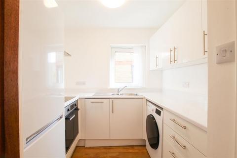 1 bedroom apartment to rent, Beaulands Close, Cambridge CB4