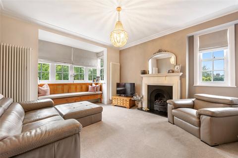 4 bedroom semi-detached house for sale, Woodthorpe Lane, Wakefield, West Yorkshire