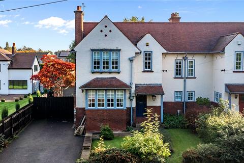 4 bedroom semi-detached house for sale, Woodthorpe Lane, Wakefield, West Yorkshire