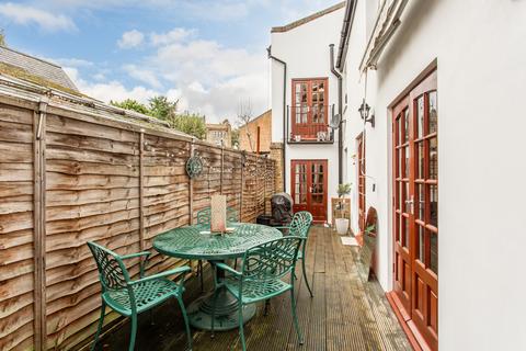 3 bedroom terraced house for sale, White Horse Lane, Stepney Green, E1