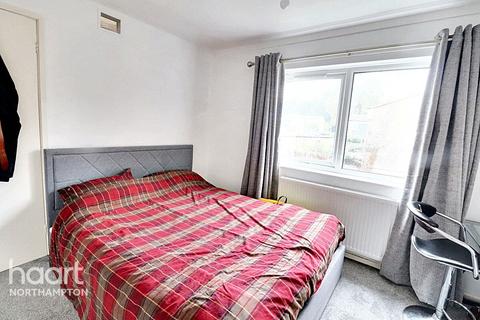 18 Dell Crescent, Northampton, NN3 8SG
