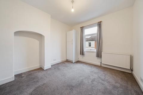 2 bedroom flat to rent, Revelstoke Road, Southfields, SW18