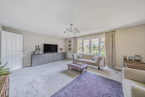 5 Becketts Lane, Steeple Claydon, Buckingham, MK18 2GQ