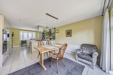 5 Becketts Lane, Steeple Claydon, Buckingham, MK18 2GQ