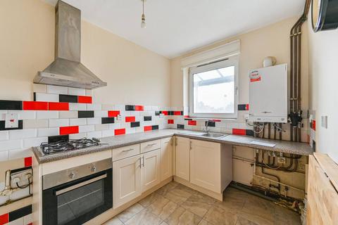 2 bedroom flat for sale, Garnies Close, Peckham, London, SE15