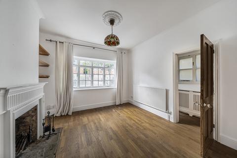 135 Hallowell Road, Northwood, HA6 1DZ