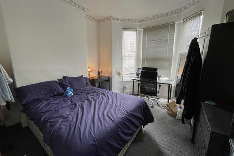 6 bedroom house to rent, Strathnairn Street, Roath,