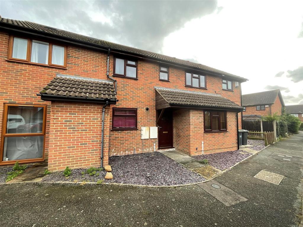 Stevens Road, Eccles, Aylesford, Kent 2 bed terraced house for sale £
