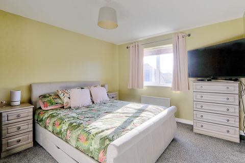 21 Birchwood Grove, Middlesbrough, TS6 0GE