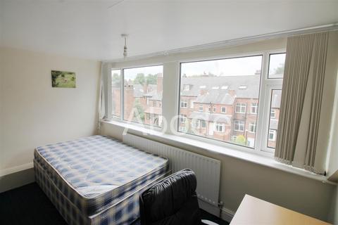 10 bedroom house to rent, Bainbrigge Road, Headingley, Leeds