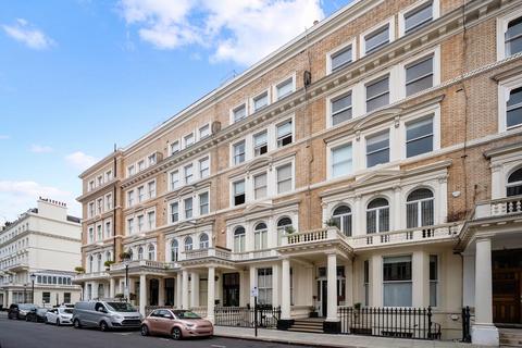 3 bedroom apartment for sale, Queens Gate Place, London, SW7