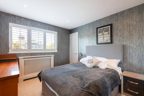 3 bedroom penthouse for sale, Lansdown Road, London, SW20