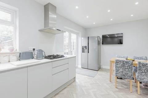 33 Manor Road, Swanscombe, DA10 0EL