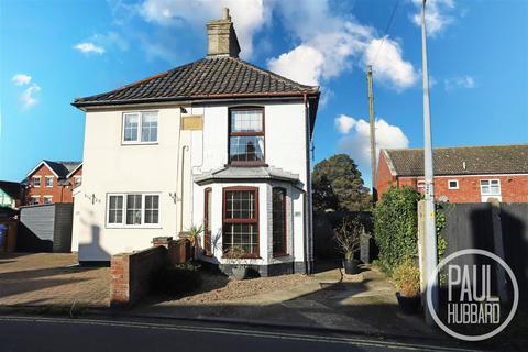 2 bedroom semi-detached house for sale, Commodore Road, Oulton Broad, NR32