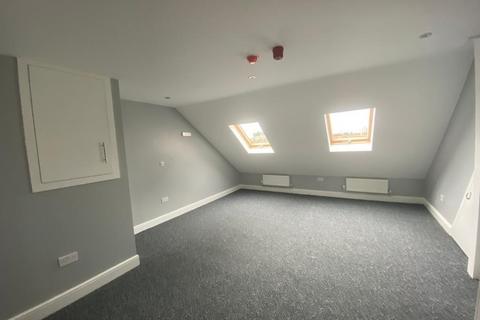 Studio to rent, Edridge Road, Croydon