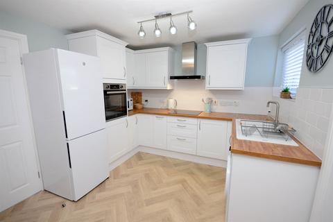 3 bedroom end of terrace house for sale, Pickering Green, Harlow Green