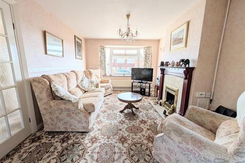 3 bedroom semi-detached house for sale, Grange Drive, Melton Mowbray