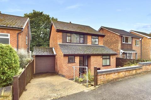 3 bedroom detached house for sale, Mays Avenue, Nottingham NG4