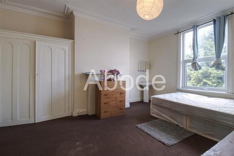 9 bedroom house to rent, Hyde Park Road, Hyde Park, Leeds