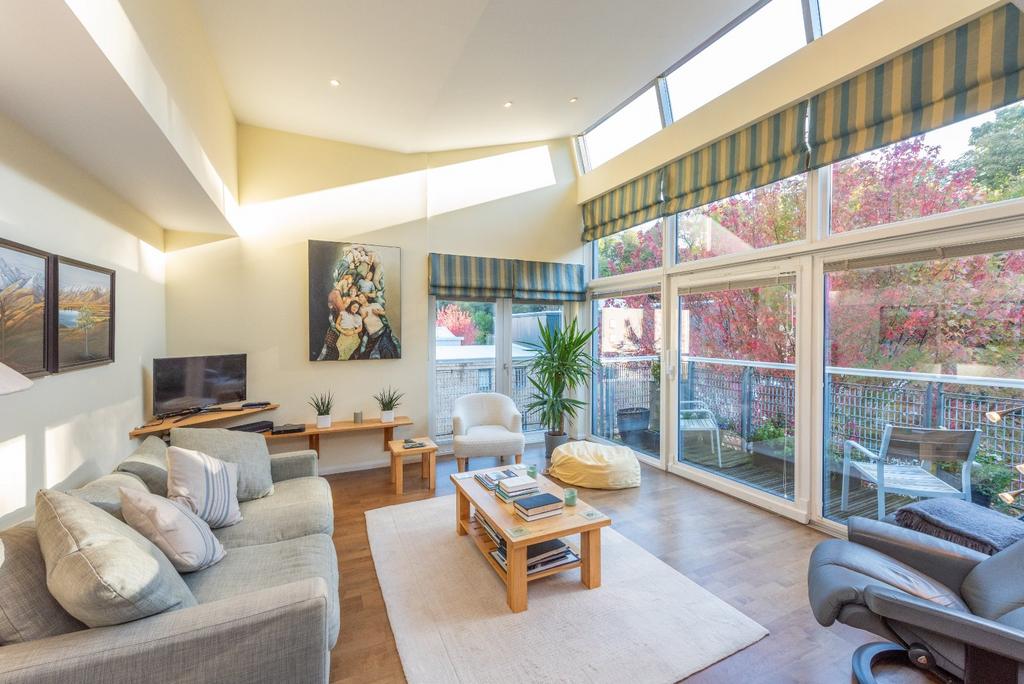 2/6 Bell's Mills, Belford, Edinburgh... 2 bed penthouse - £490,000