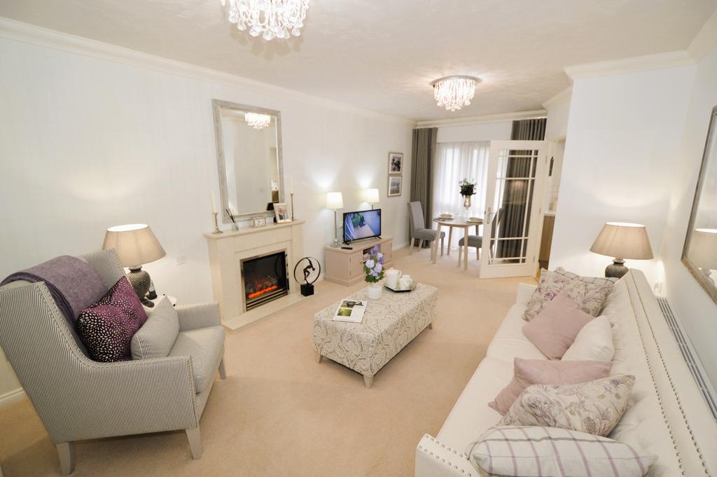 Showroom Apartment