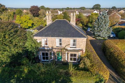 4 bedroom detached house for sale, London Road, Attleborough NR17