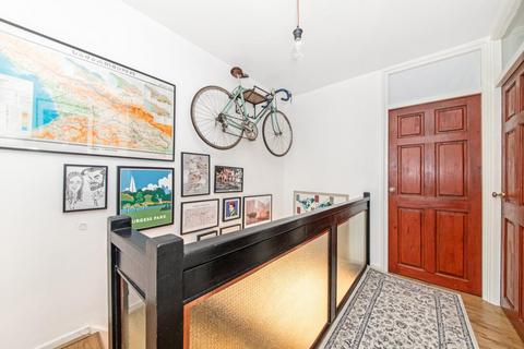 7 Unwin Close, London, SE15 6SH