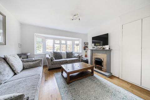 Flat 3, Healey House Brackley Road, Beckenham, BR3 1RE