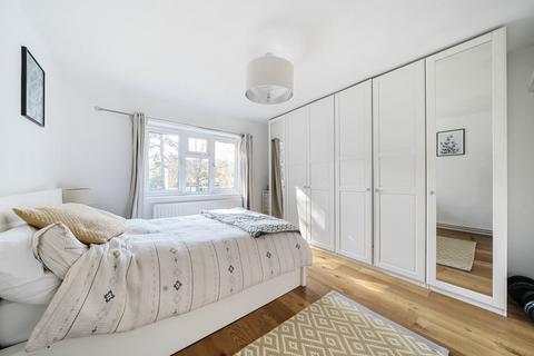 Flat 3, Healey House Brackley Road, Beckenham, BR3 1RE