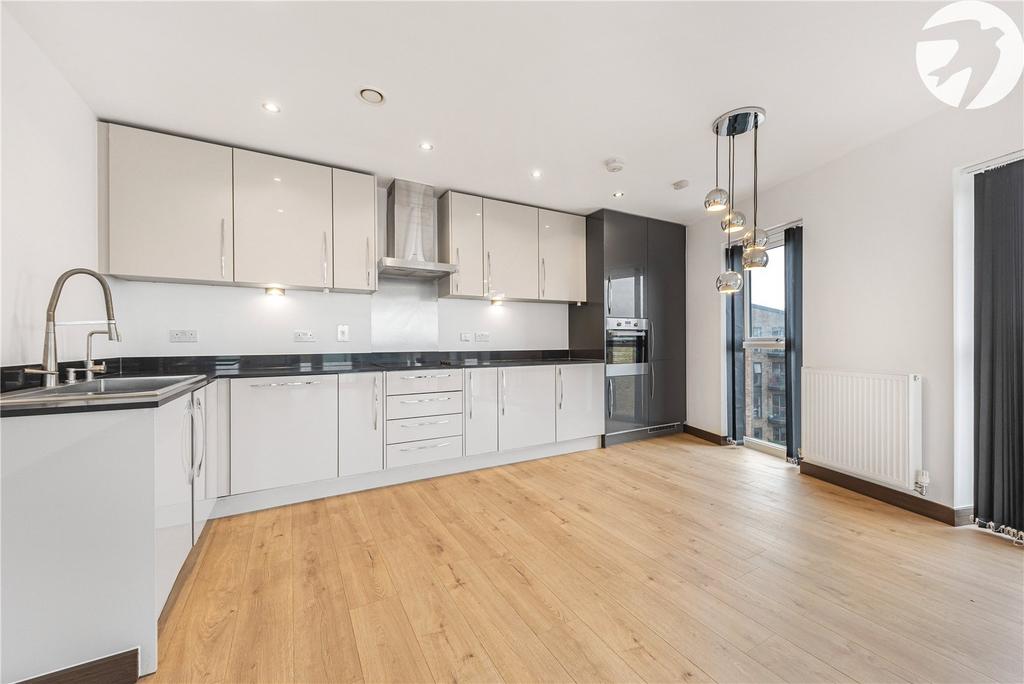 James Smith Court, Dartford, Kent, DA1 2 bed flat for sale £325,000