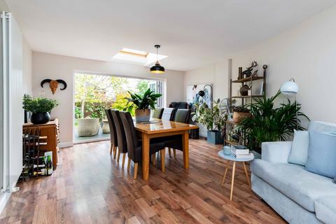 4 Arkwright Close, Hereford, HR4 0QE