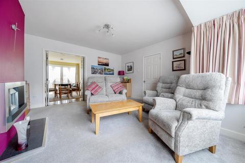 4 bedroom semi-detached house for sale, Carrick Close, Chippenham