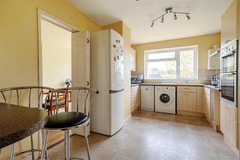 4 bedroom semi-detached house for sale, Carrick Close, Chippenham