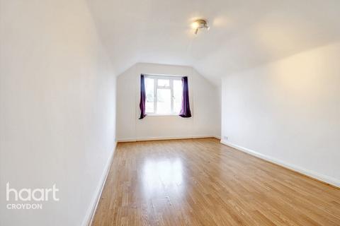 3 bedroom flat to rent, Rees Gardens, CROYDON