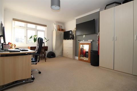 75 Epple Bay Road, Birchington, CT7 9EW