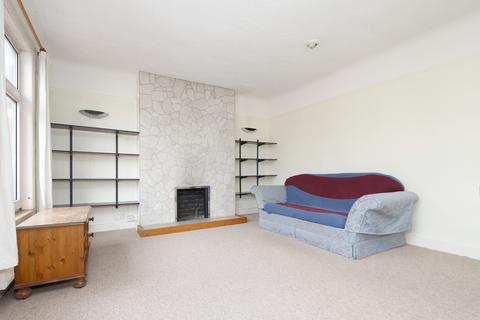 1 bedroom flat to rent, Cornwall Road, Stroud Green, London N4