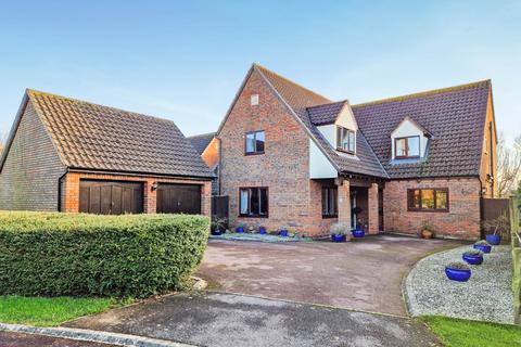 4 bedroom detached house for sale, Kings Gate, Tewkesbury, Gloucestershire