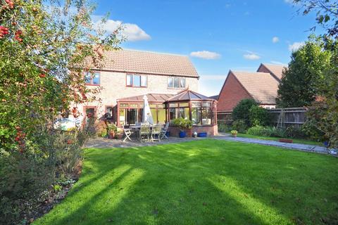 4 bedroom detached house for sale, Kings Gate, Tewkesbury, Gloucestershire