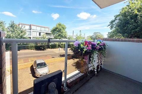 2 bedroom retirement property for sale, Bromley Road, Shortlands, Bromley, BR2