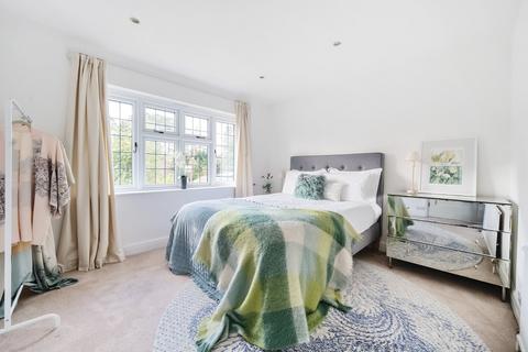 4 bedroom house to rent, Oxford Road, Gerrards Cross, Buckinghamshire, SL9