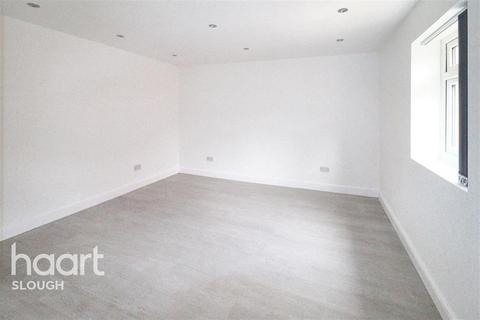 1 bedroom flat to rent, Cippenham Lane, Slough