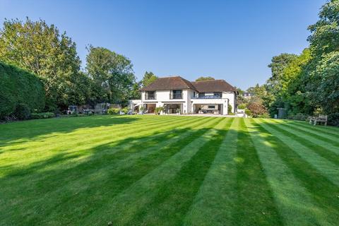 5 bedroom detached house for sale, Broad High Way, Cobham, Surrey, KT11