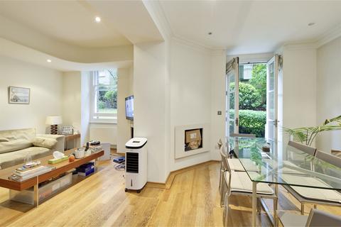 2 bedroom ground floor flat to rent, Campden Hill Court, London, W8