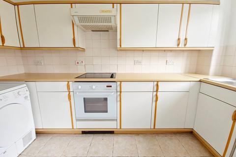 1 bedroom apartment to rent, Watson Gardens, Romford, RM3