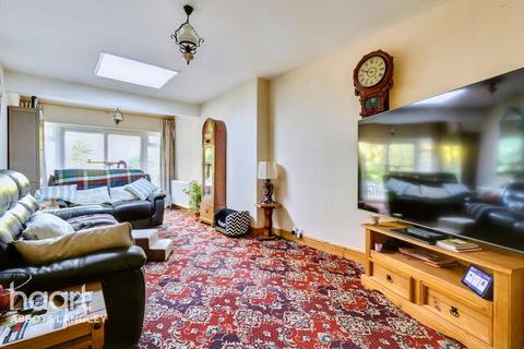 4 bedroom semi-detached house for sale, The Crescent, Abbots Langley